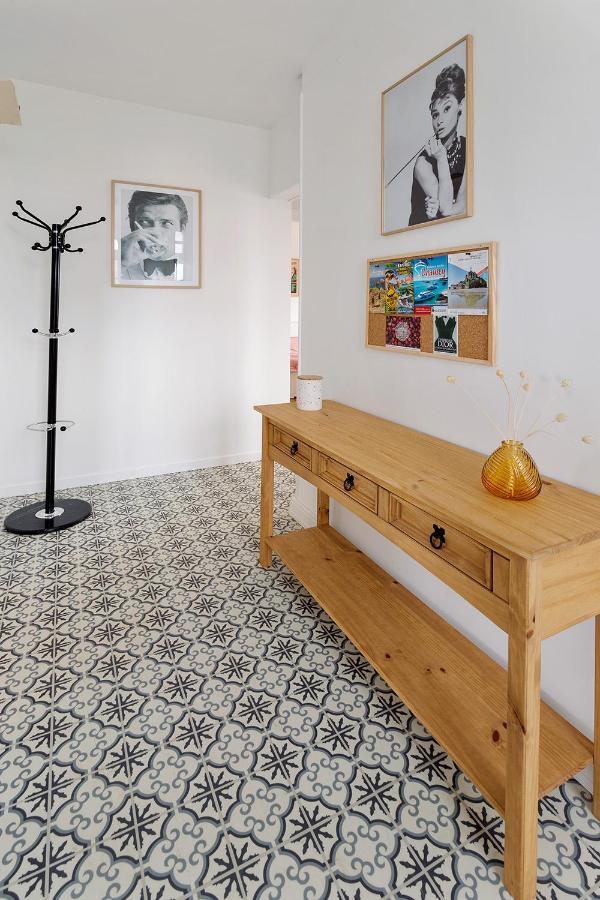 Loft British Au Pied Du Mont ! Apartment Pontorson Exterior photo