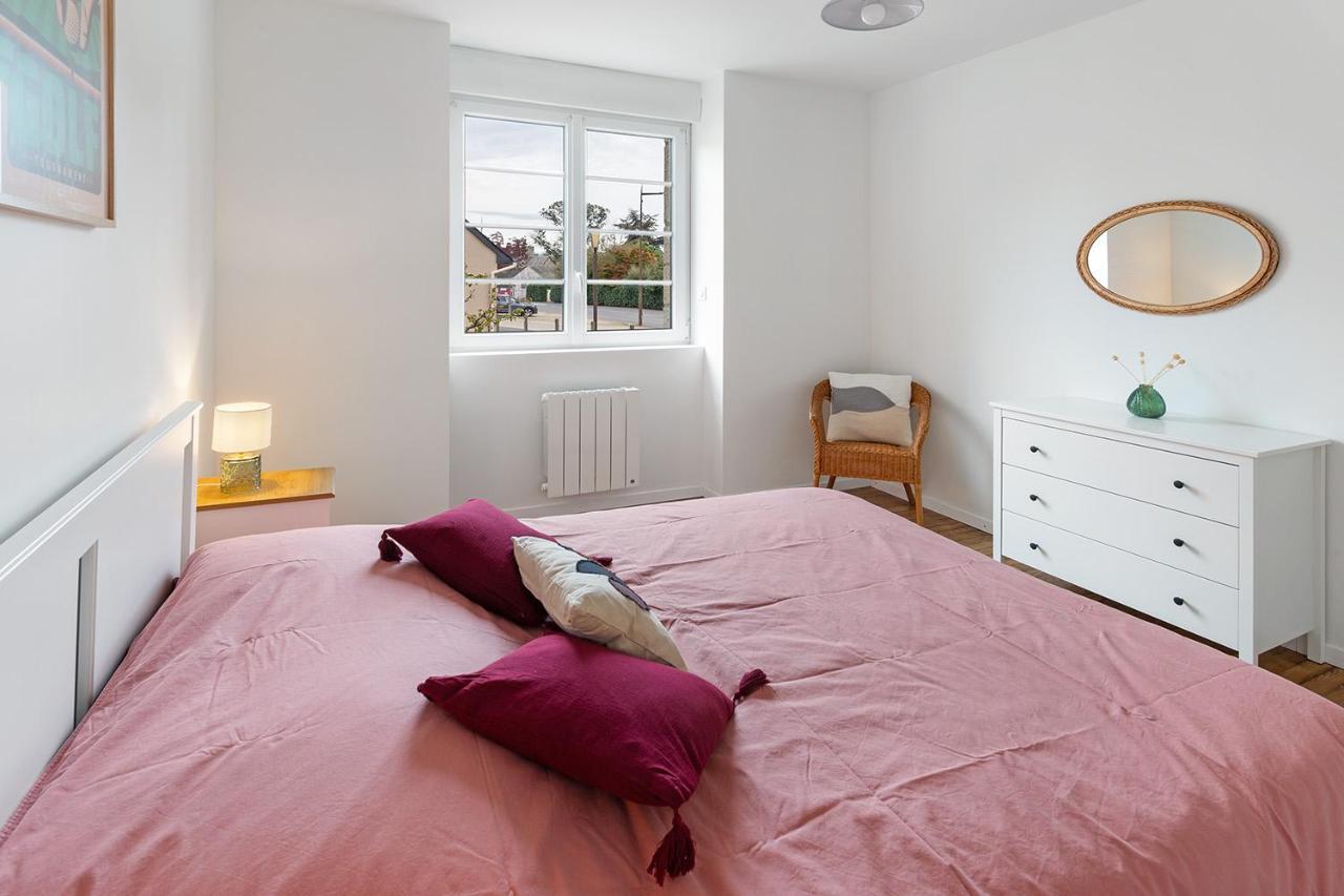 Loft British Au Pied Du Mont ! Apartment Pontorson Exterior photo